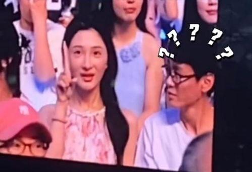 在线吃瓜表演视频播放,吃瓜群众围观在线表演，笑料百出